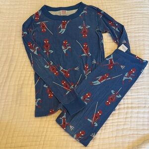PLAY COND. Hanna Andersson Marvel Spiderman Long John Organic Pajamas Size 130 8